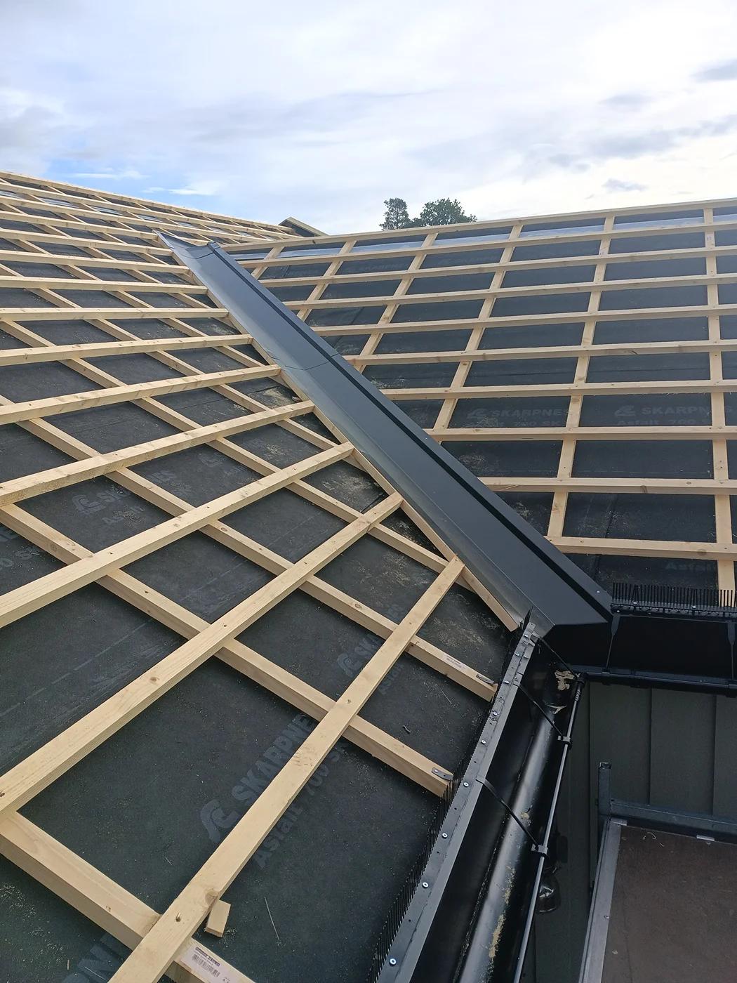 Wooden roof beam framing during construction